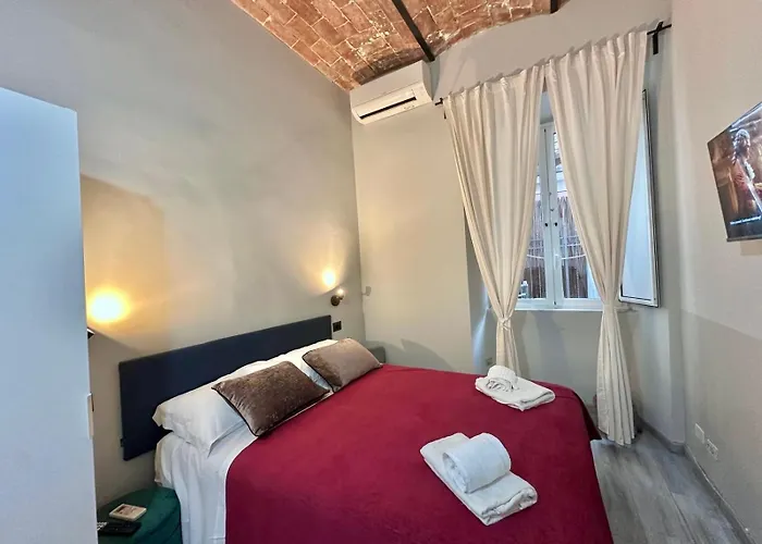 Holidays Hostel *