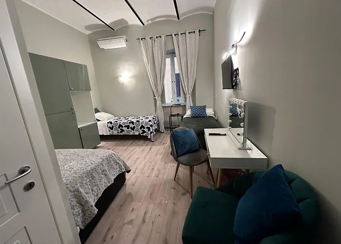 Holidays Hostel *